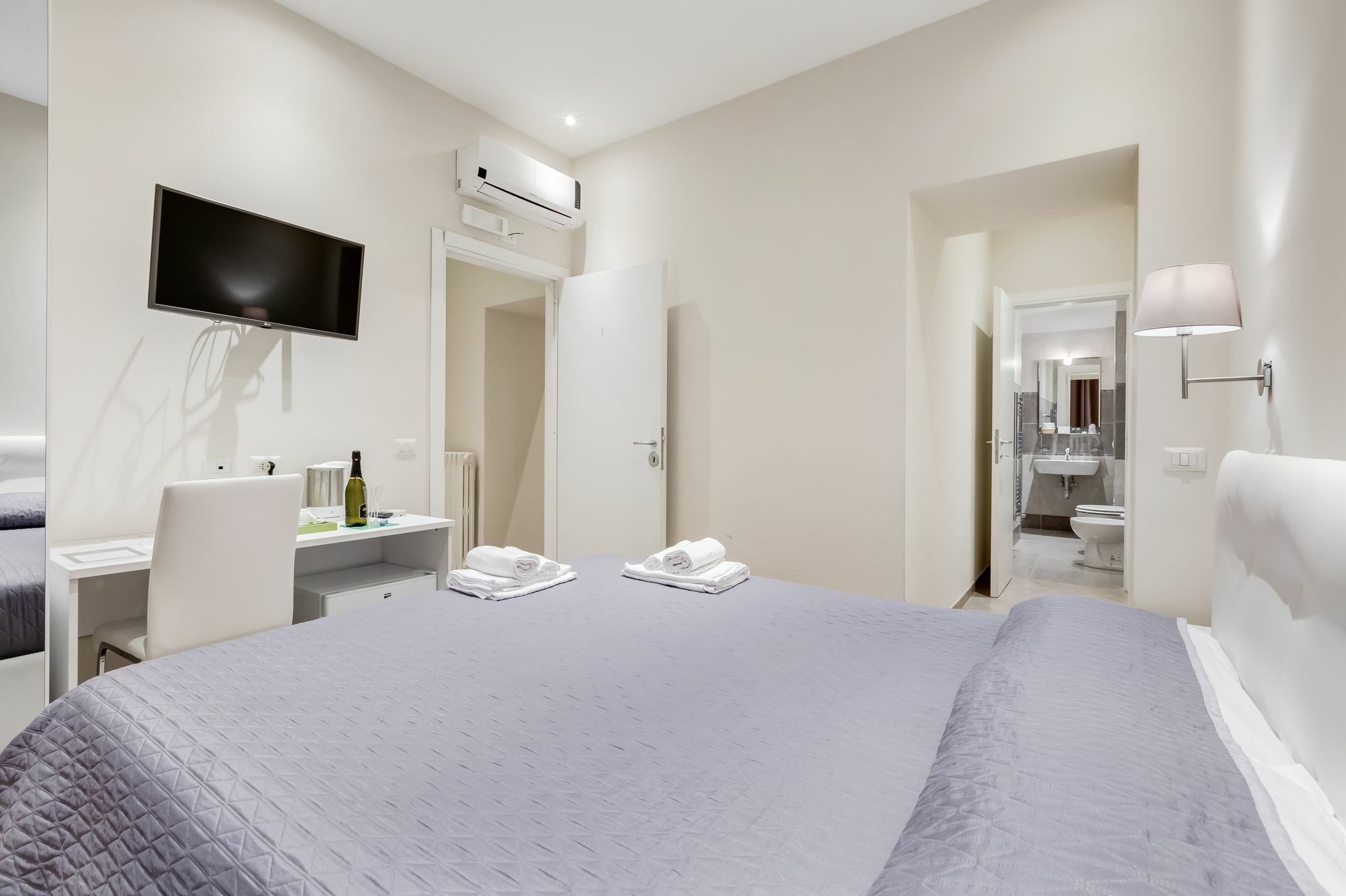 Vaticano 38 Suites Rome Buitenkant foto